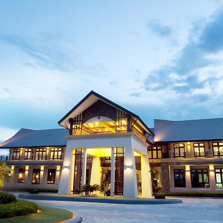 Emerald Palace Hotel Naypyidaw Екстер'єр фото