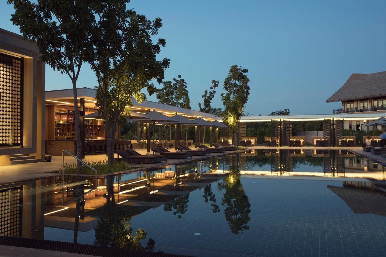 Emerald Palace Hotel Naypyidaw Екстер'єр фото